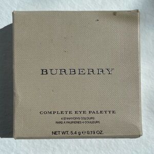 Burberry Complete Eye Palette No. 01 “SMOKEY GREY”